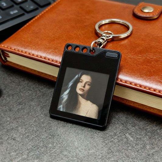 PhotoTag E Ink MFi Certified Waterproof Smart Wireless Charging Keychain Anti-Loss Find My Device Finder GPS Locator Tracker